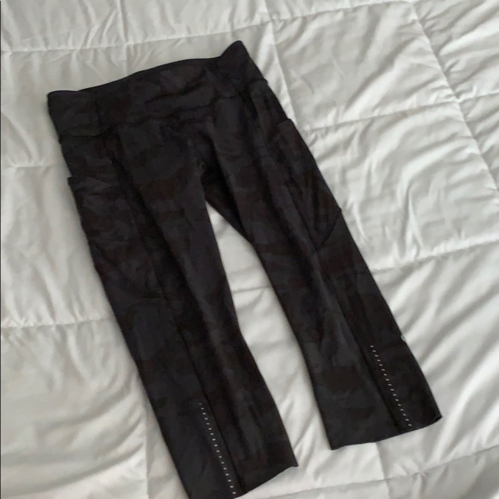 Lululemon fast and free crop leggings *RARE CAMO